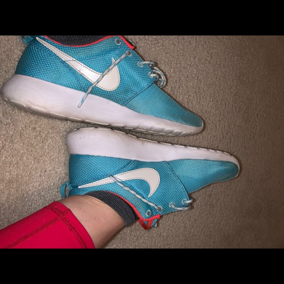 Nike Roshe Runs - Women’s size 8, Youth size 6.5 - Picture 2 of 8